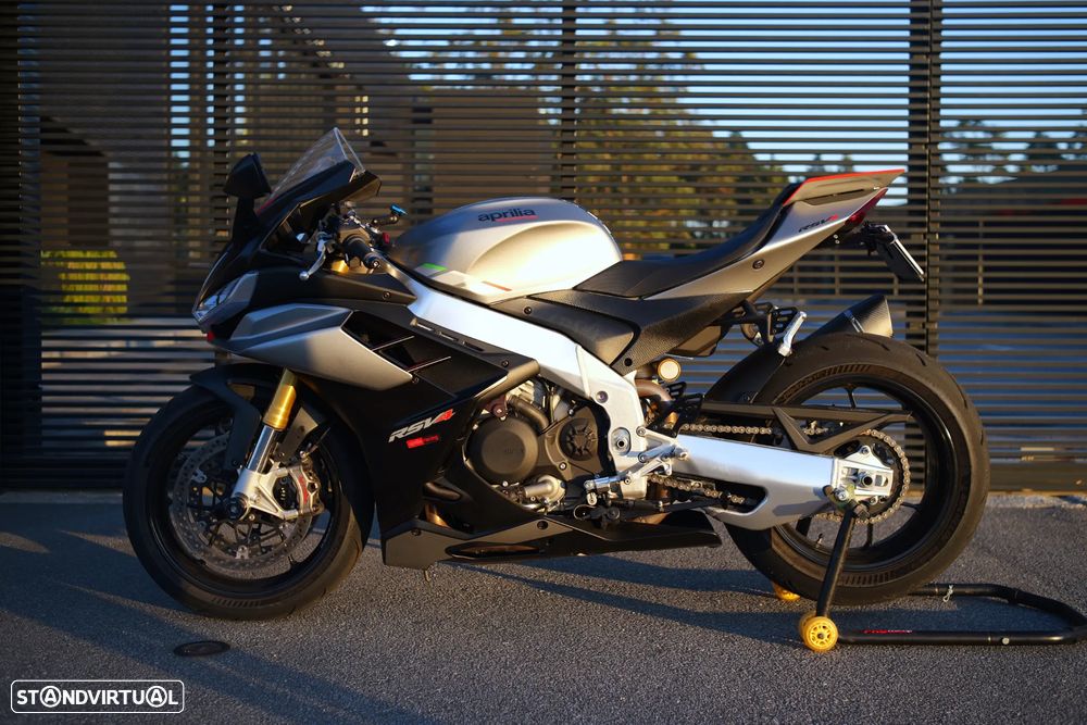 Aprilia RSV 4 - 21