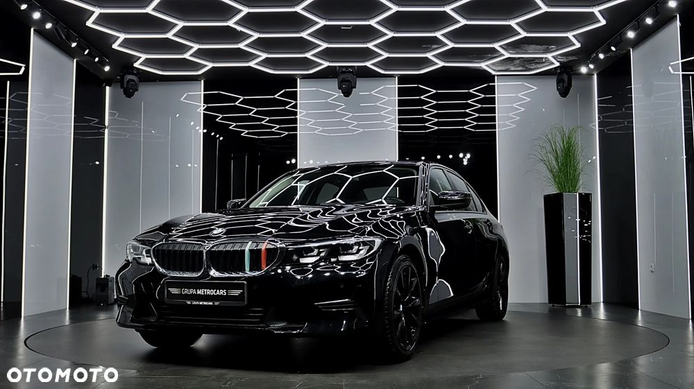 BMW Seria 3 318d M Sport - 2