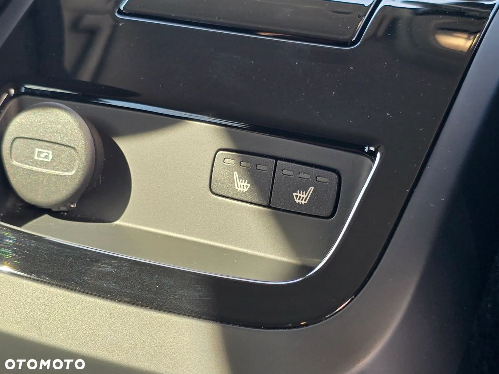 Volvo V60 T6 AWD Plug-In Hybrid Plus Dark - 21