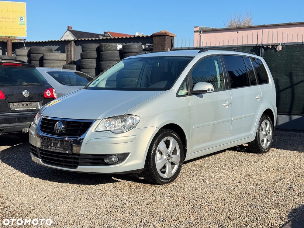 Volkswagen Touran 2008 photo 3