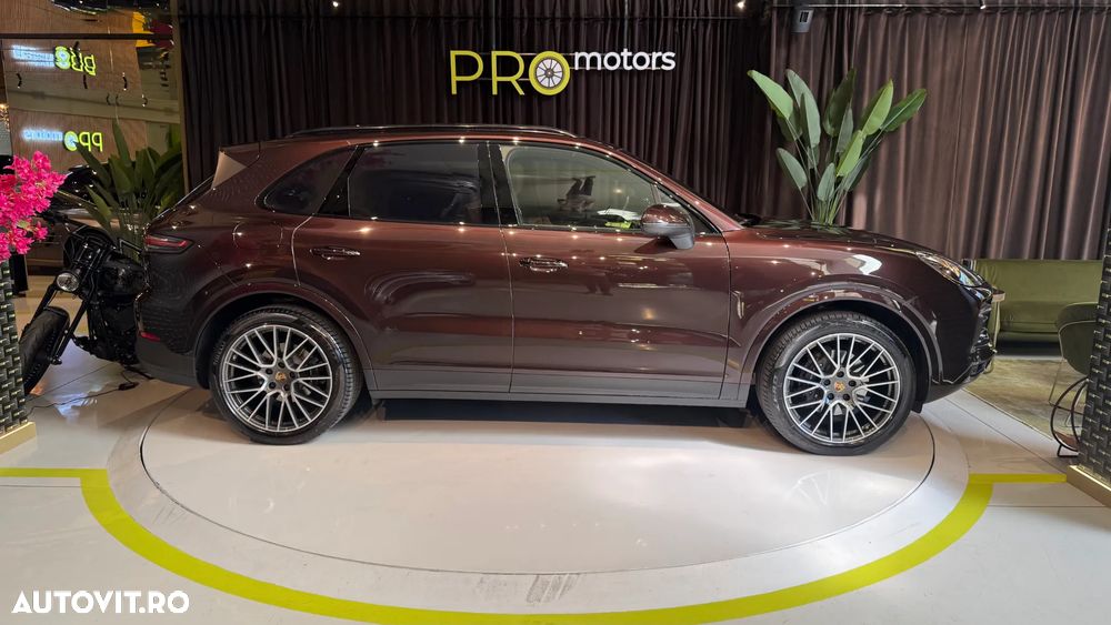 Porsche Cayenne Standard - 3