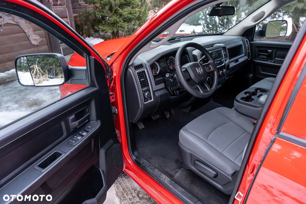 RAM 1500 Quad Cab Sport - 24