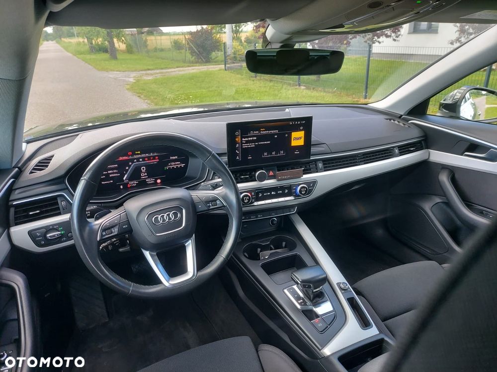 Audi A4 Avant 40 TFSI S tronic - 9