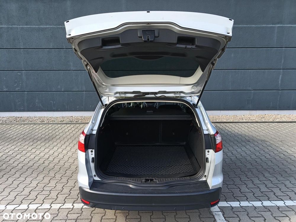 Ford Focus 1.6 Trend - 9