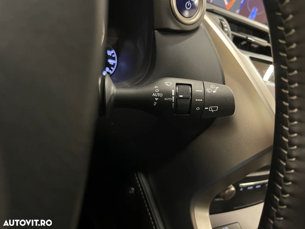 Lexus Seria NX 300h AWD Business - 26