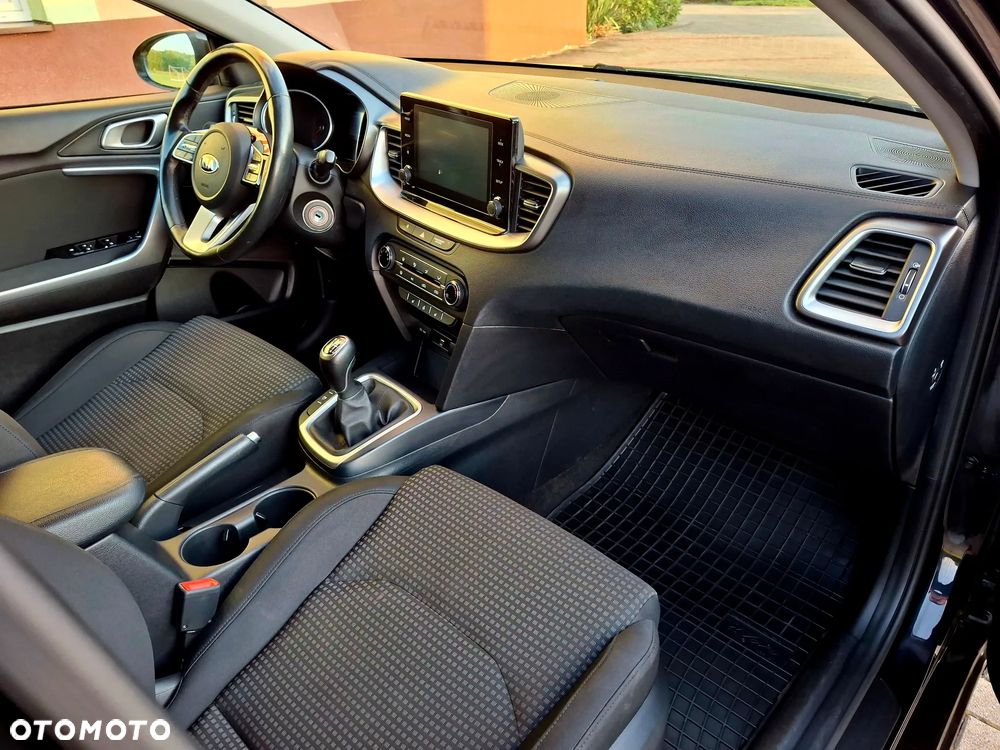 Kia Ceed 1.0 T-GDI 120 OPF Edition 7 - 20