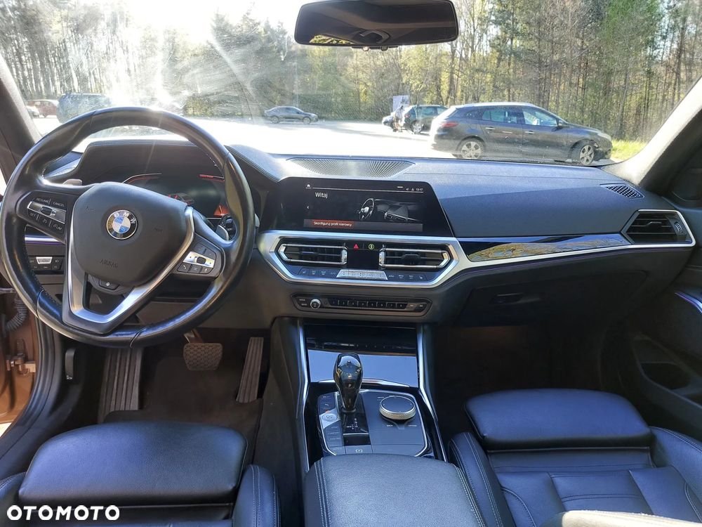 BMW Seria 3 330i xDrive Luxury Line - 11