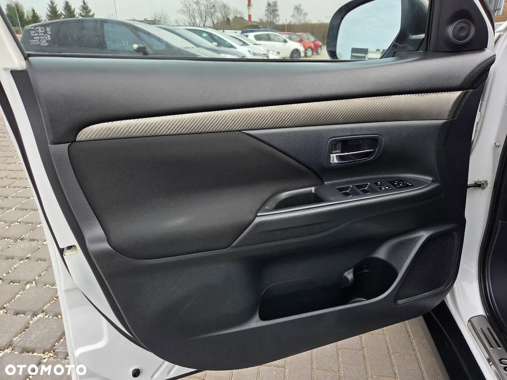 Mitsubishi Outlander 2.0 City Style 2WD - 32