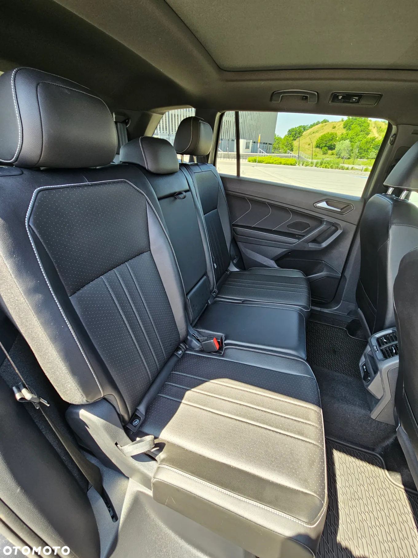 Volkswagen Tiguan - 12
