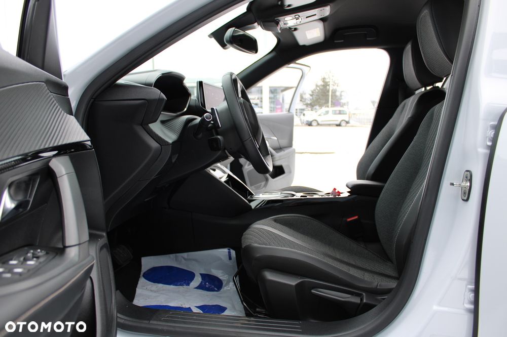 Peugeot 2008 PureTech 130 Stop&Start EAT6 Allure - 22