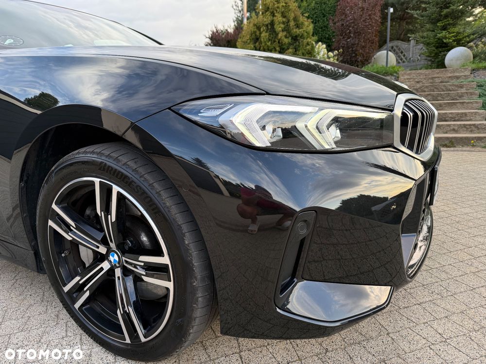 BMW Seria 3 330i xDrive M Sport - 12