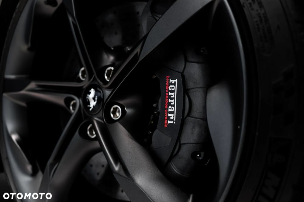 Ferrari SF90 Spider - 32