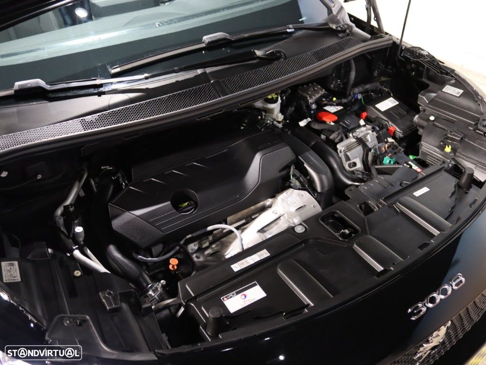 Peugeot 3008 1.6 Hybrid GT Pack e-EAT8 - 36