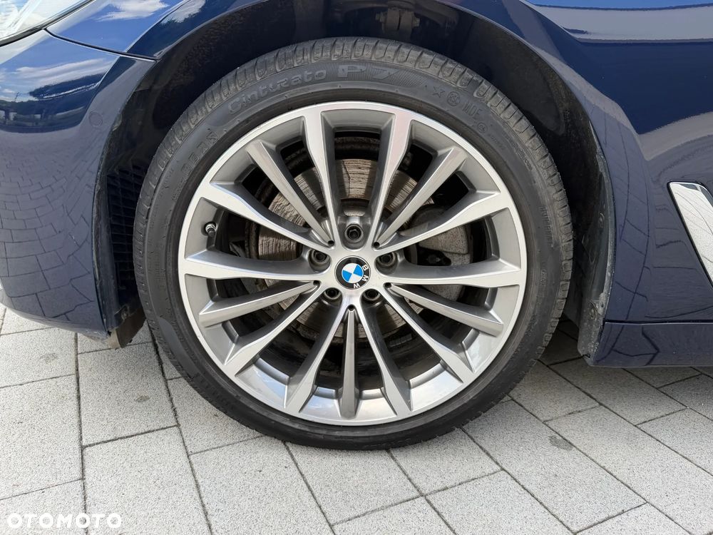 BMW Seria 5 520d xDrive - 6