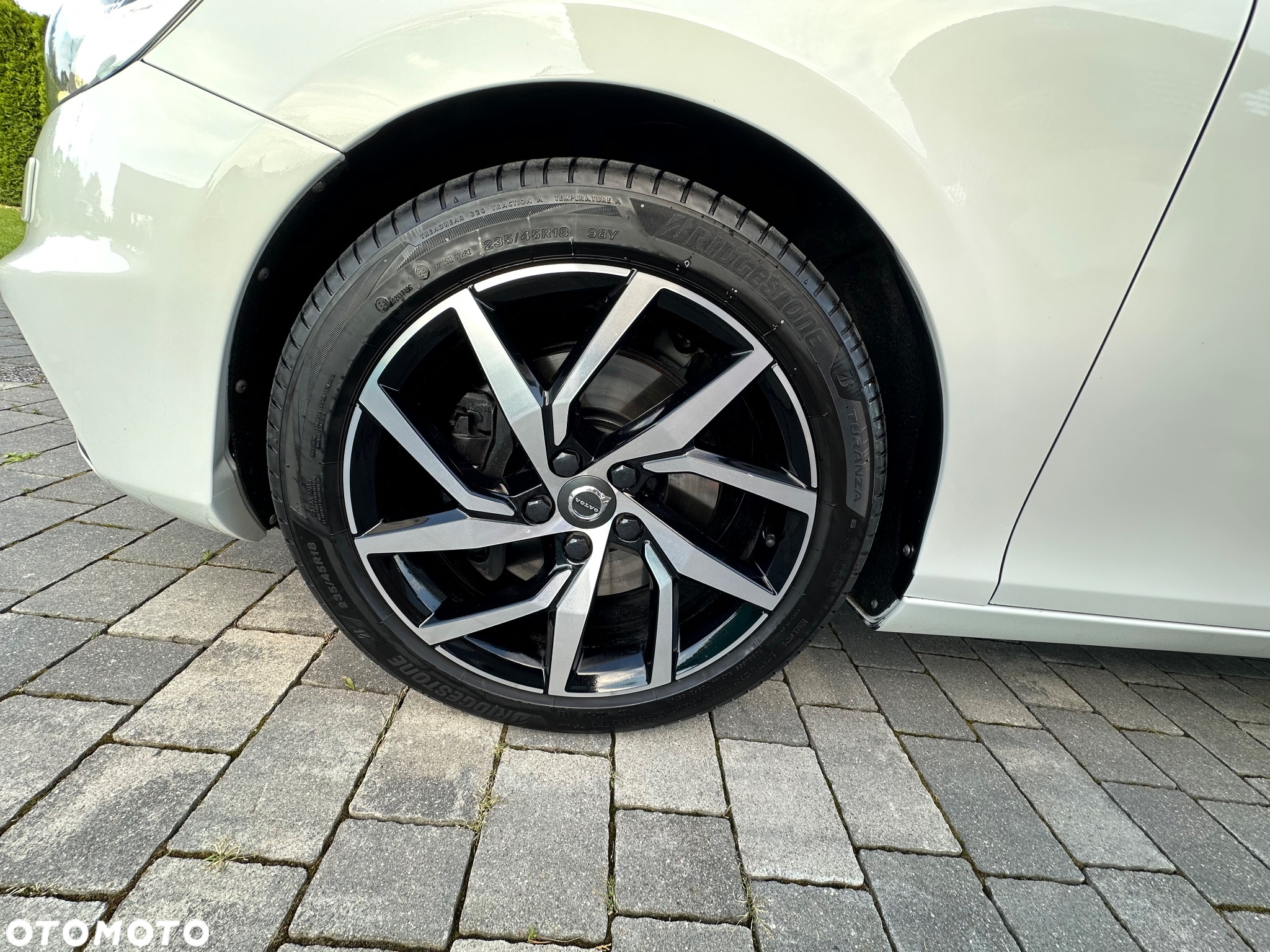 Volvo V40 T5 Drive-E R-Design Summum - 23