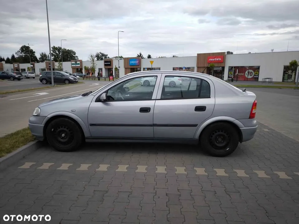 Opel Astra - 2