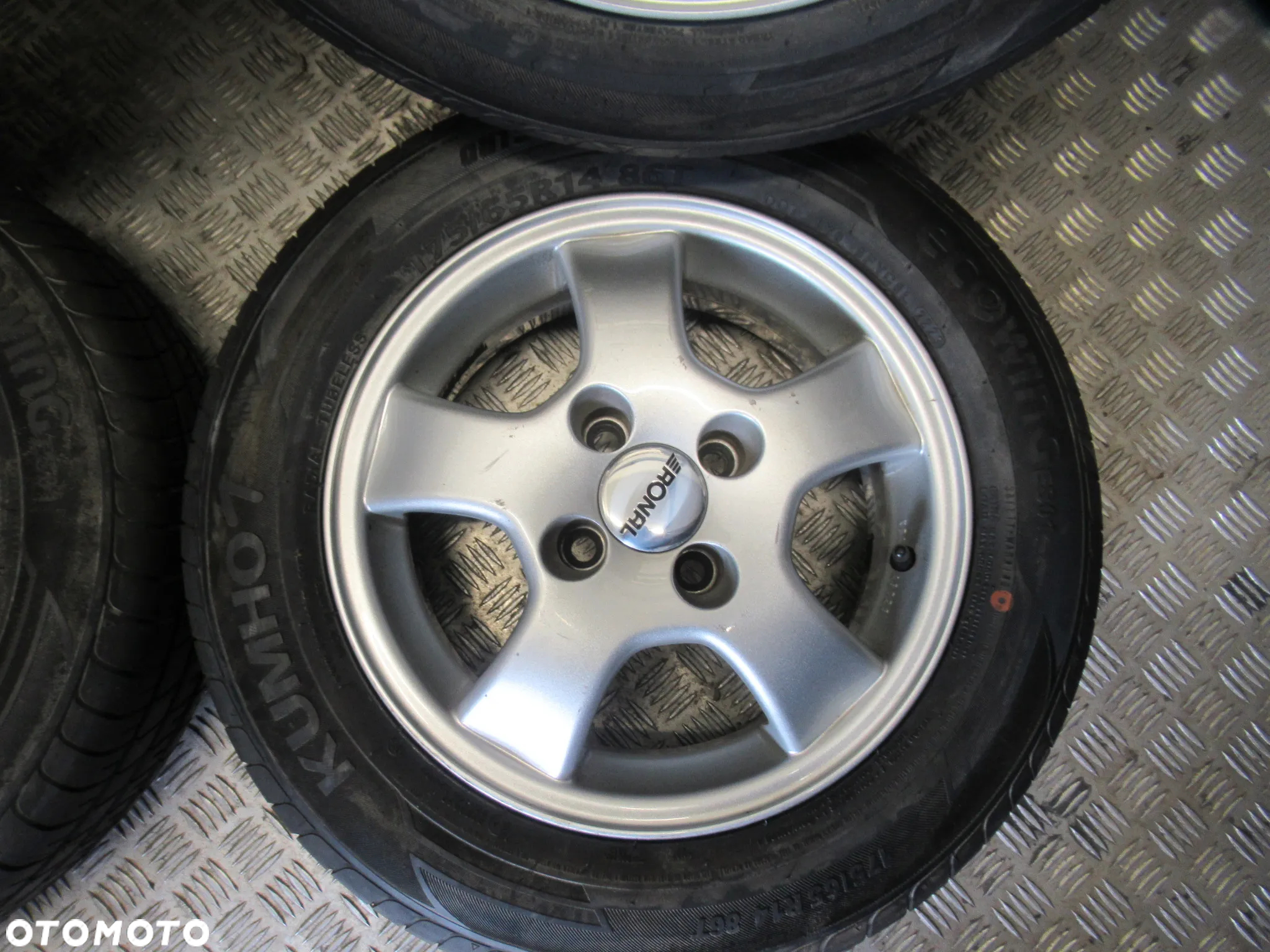 Koła Toyota Yaris Aygo Suzuki Baleno Ignis Swift 5,5Jx14 et35 4x100 OPONY JAK NOWE - 3