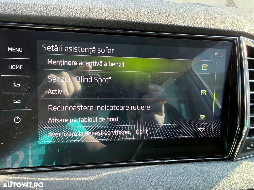 Skoda Karoq 2.0 TDI SCR 4x4 DSG Style - 33