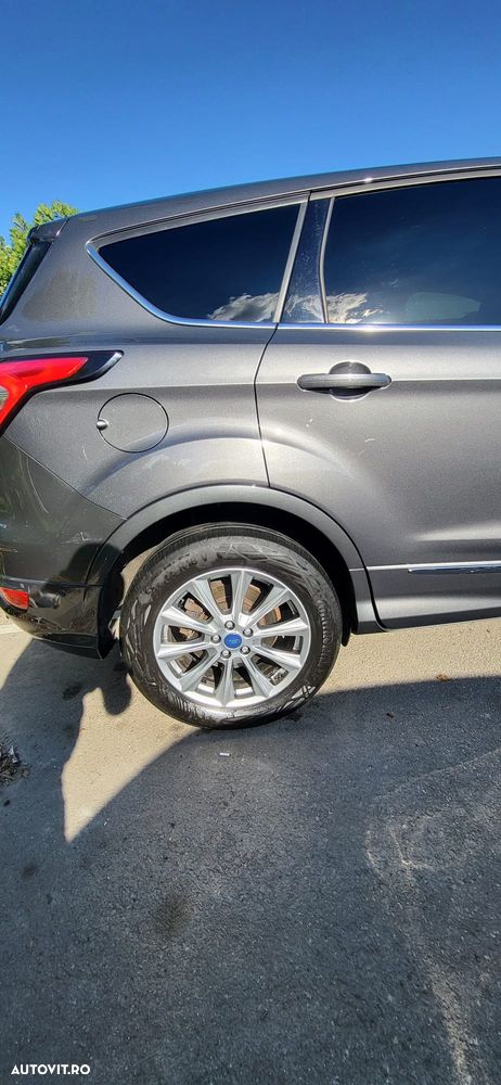 Ford Kuga 2.0 TDCi 4WD Powershift Vignale - 8