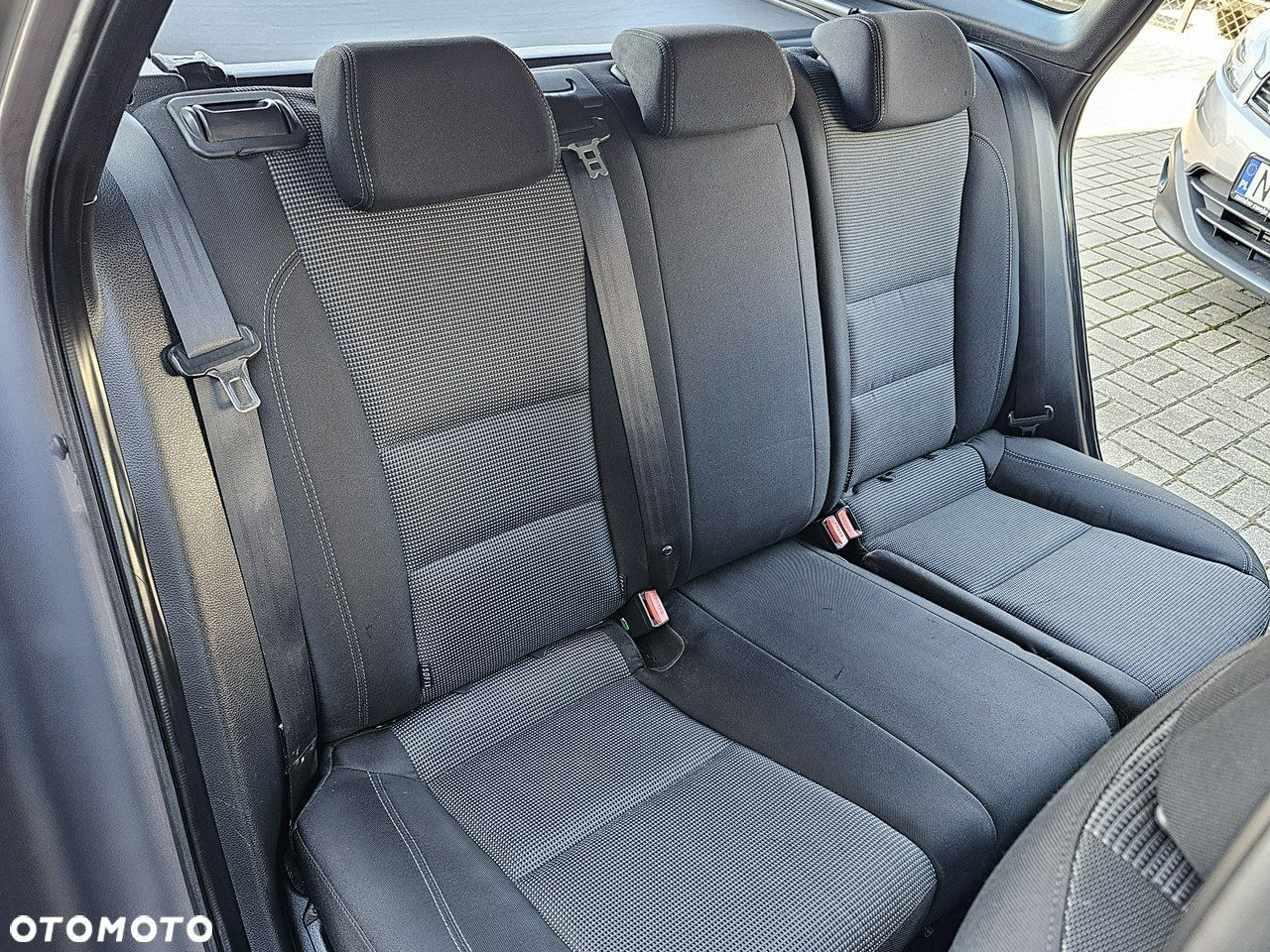 Hyundai i30 1.6 CRDi BlueDrive Classic + - 24
