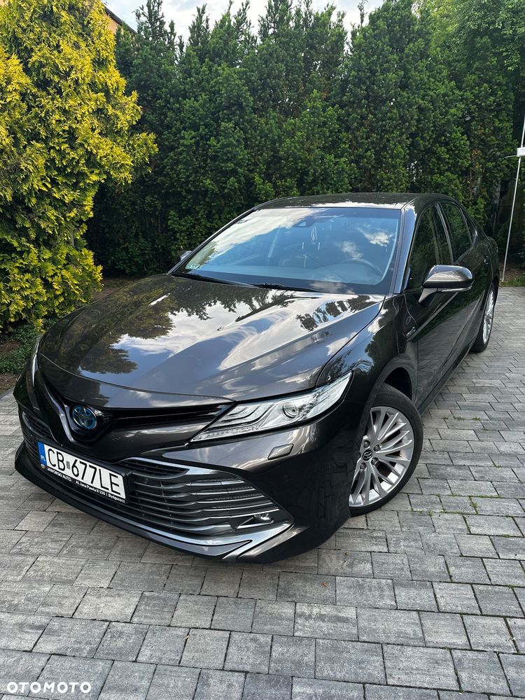 Toyota Camry 2.5 Hybrid Executive CVT - 2