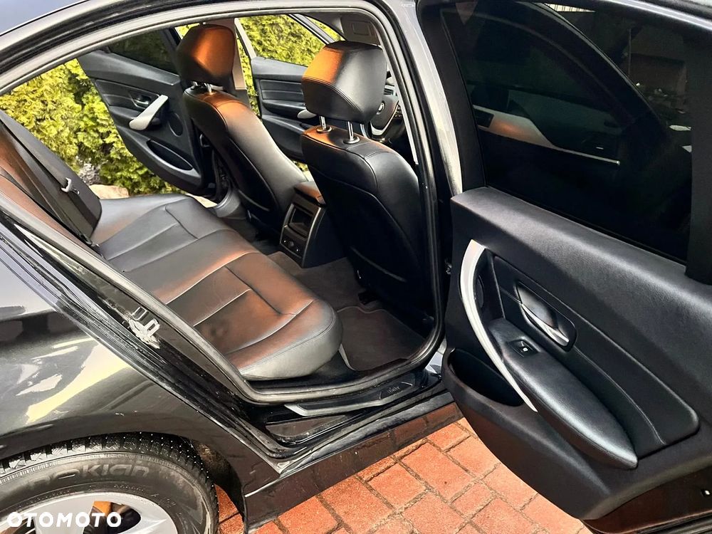 BMW Seria 3 318d - 8