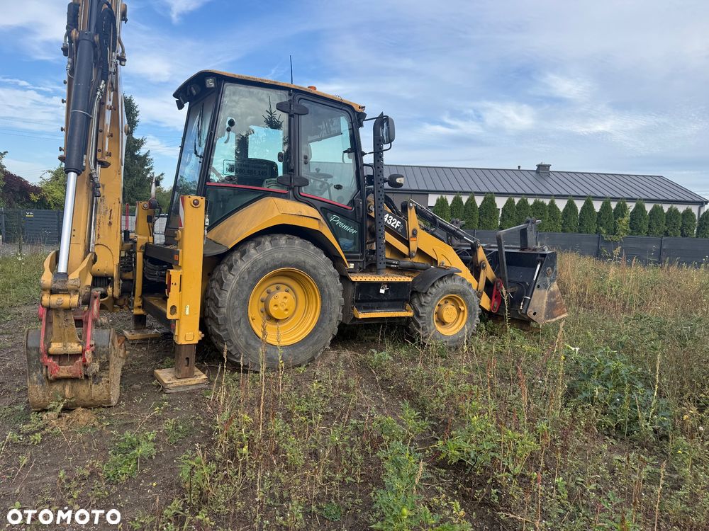 Caterpillar 432F2 - 1