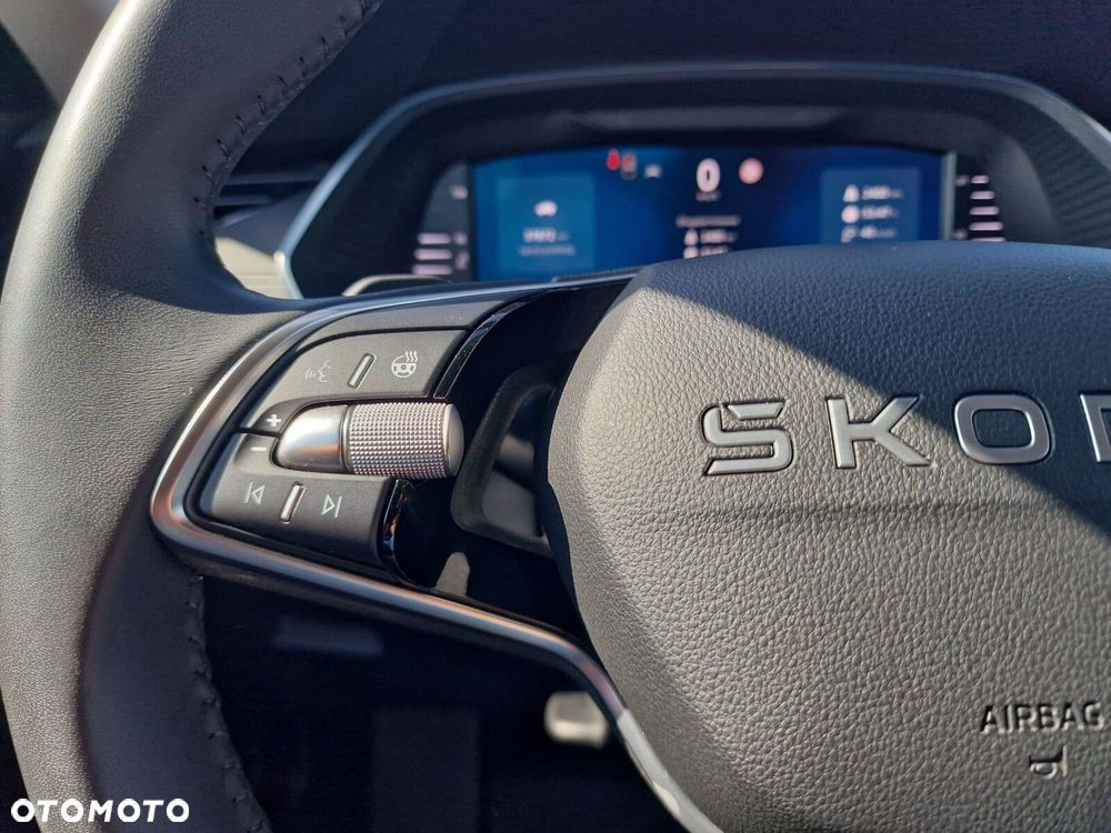 Skoda Octavia 1.5 TSI mHEV Selection DSG - 35