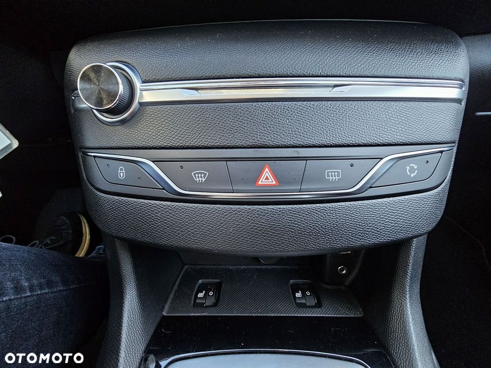 Peugeot 308 1.6 THP Access - 22