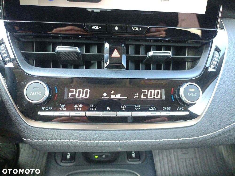 Toyota Corolla 1.8 Hybrid Style - 18