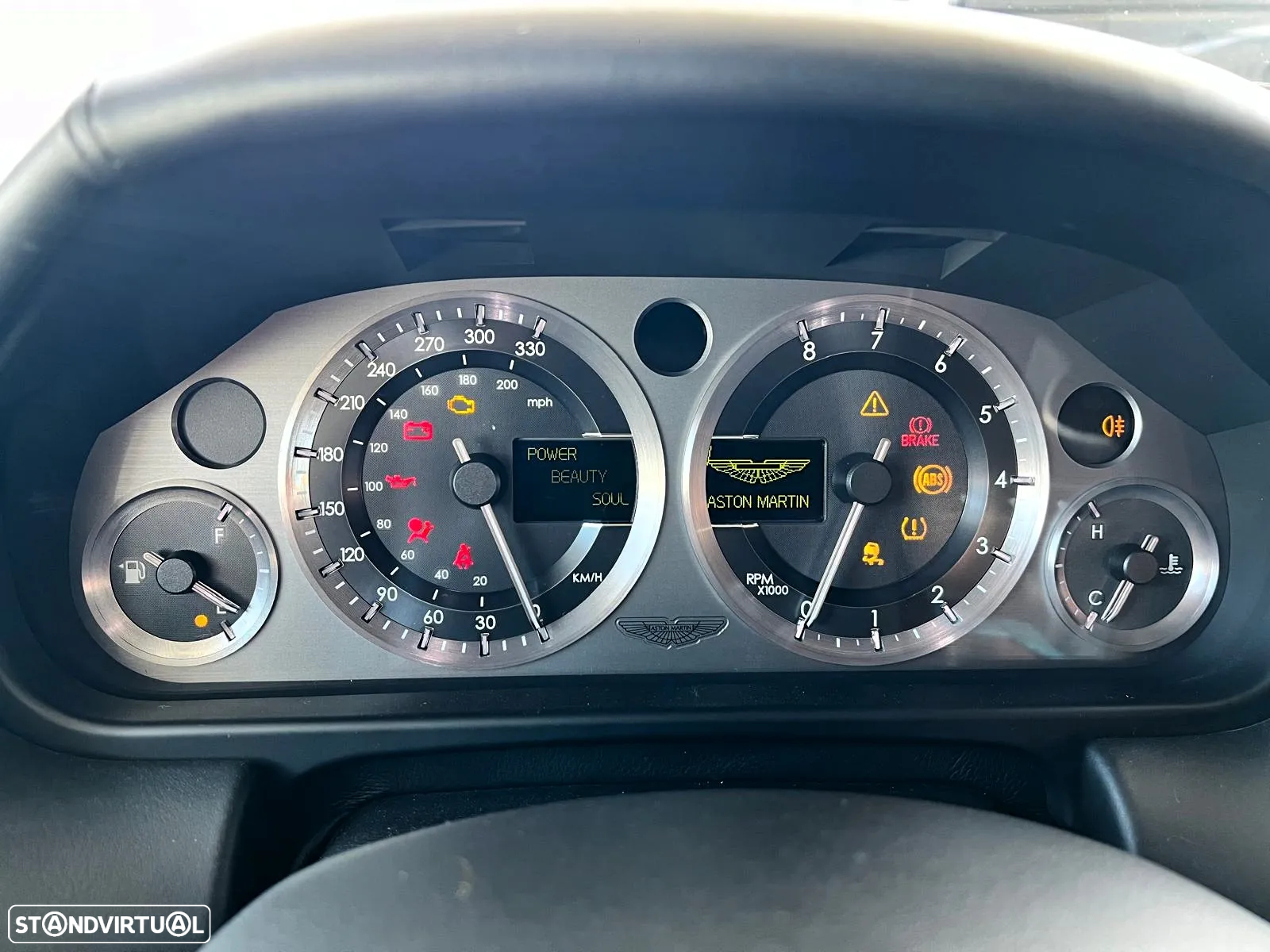 Aston Martin Vantage Coupe V8 - 26