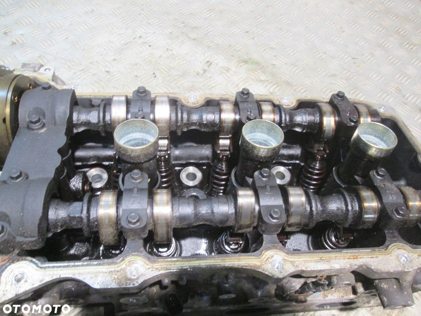 GŁOWICA WAŁKI OPEL VECTRA C OPC 2.8 T 2566824 - 2