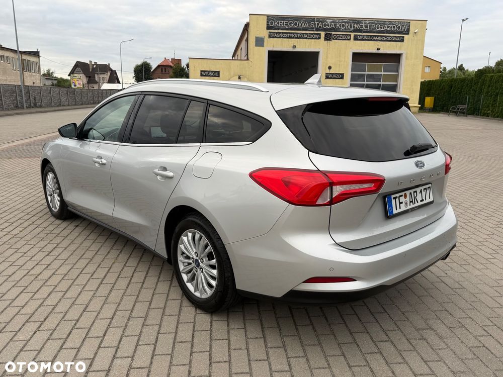 Ford Focus 2.0 EcoBlue Titanium Business - 26