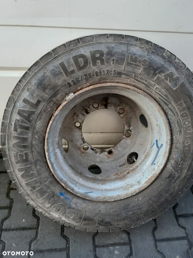 Felga Mercedes Atego 17,5" - 3