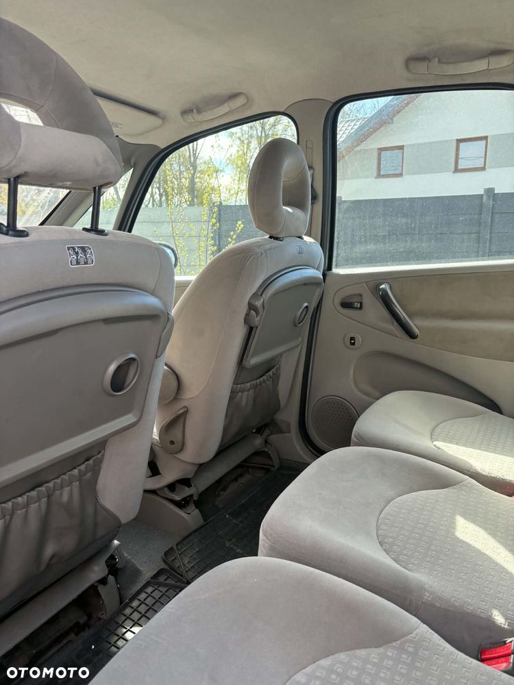 Citroën Xsara Picasso 1.6 HDI SX - 14