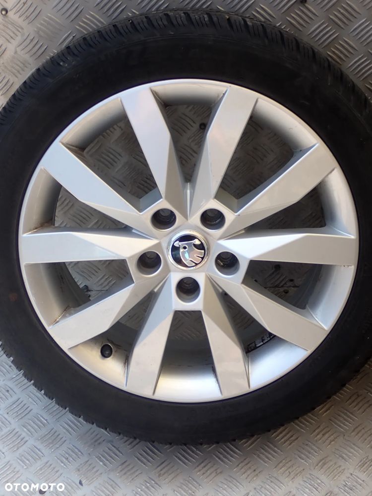 FELGI ALUMINIOWE SKODA 6JX17  ET 48  5X112  5E0601025 OPONY GRATIS 205/50/17 - 4