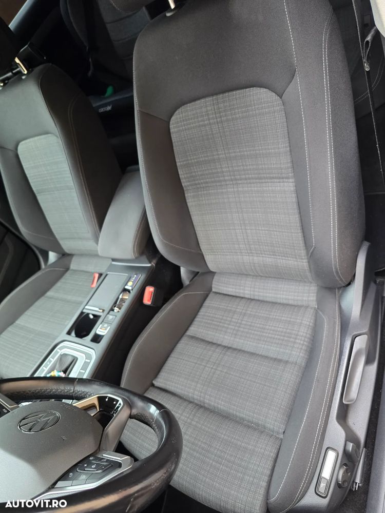 Volkswagen Passat 2.0 TDI SCR DSG Business - 17