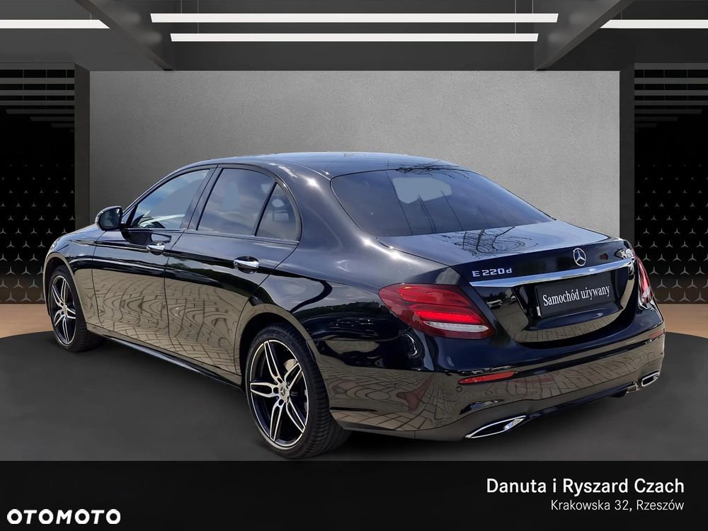 Mercedes-Benz Klasa E 220 d 4-Matic 9G-TRONIC - 3
