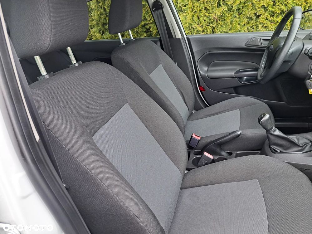 Ford Fiesta 1.25 Champions Edition - 17