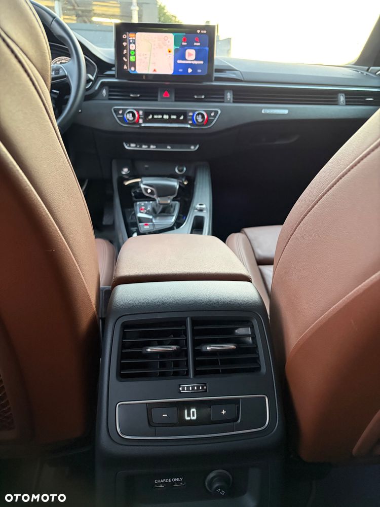 Audi A4 Limousine - 13