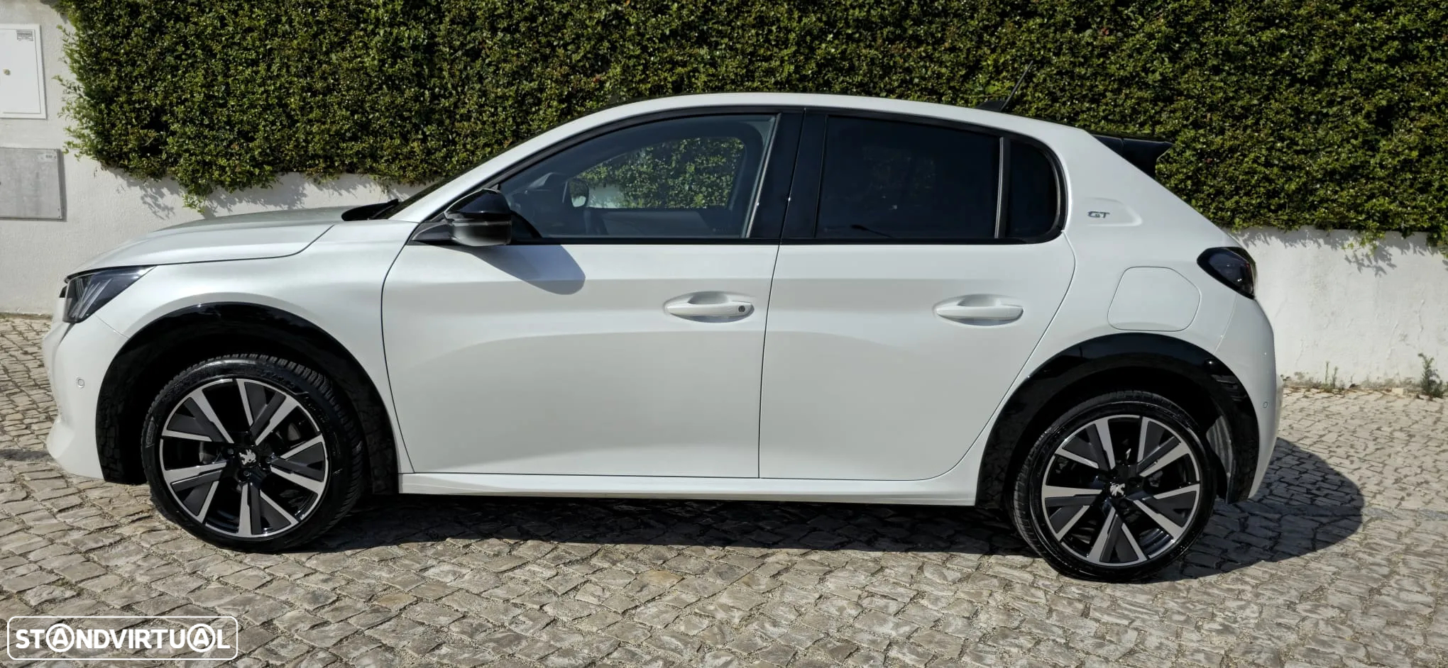 Peugeot 208 - 9