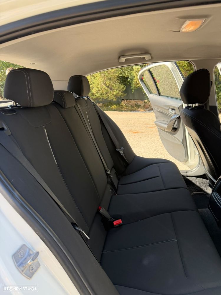 BMW 116 d EDynamics Line Sport - 8