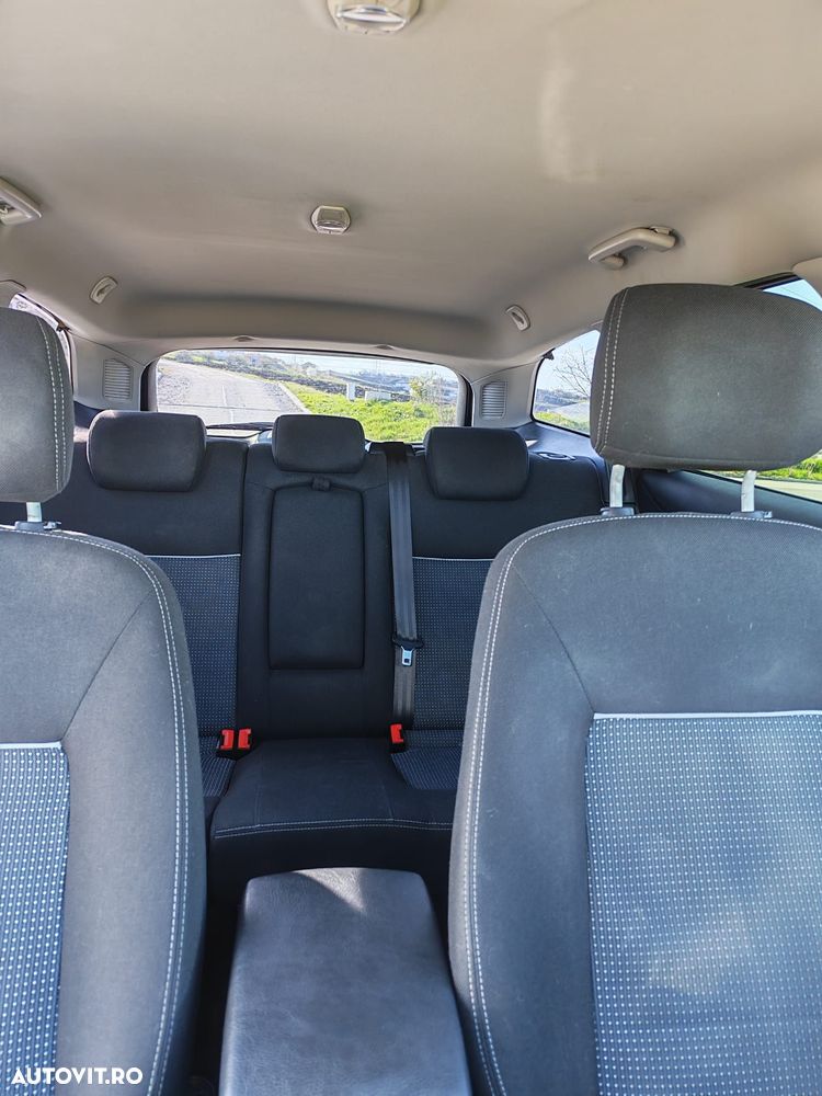 Ford Mondeo 2.0 TDCi Ambiente - 2