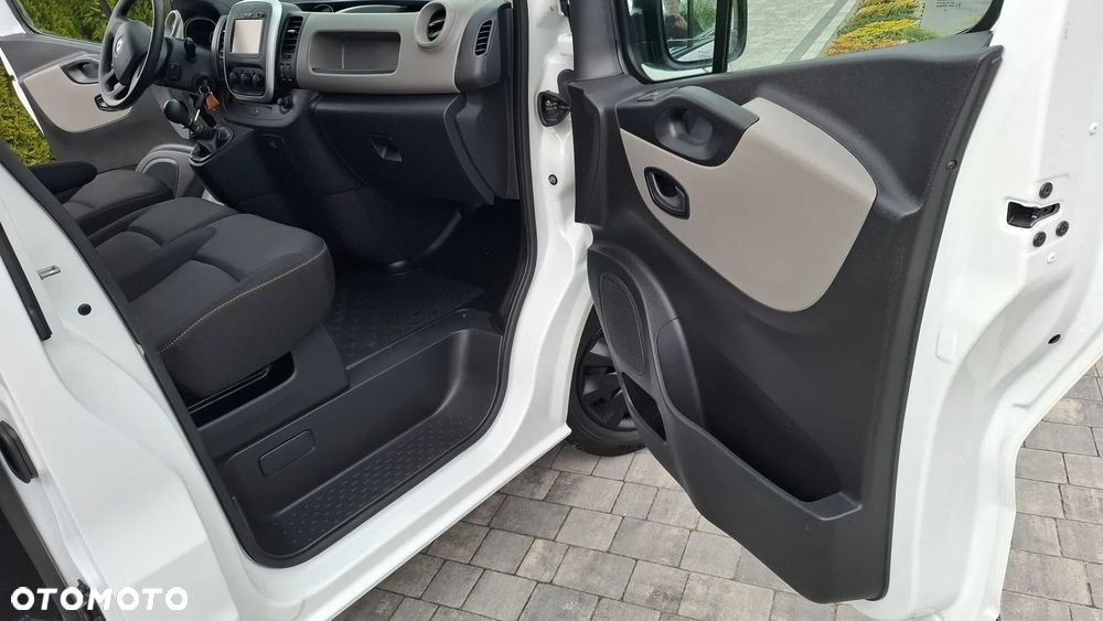 Renault Trafic - 23