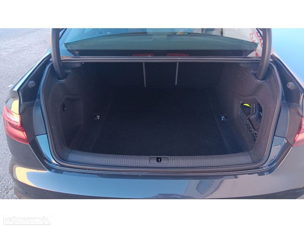 Audi A4 40 TDI S tronic - 22