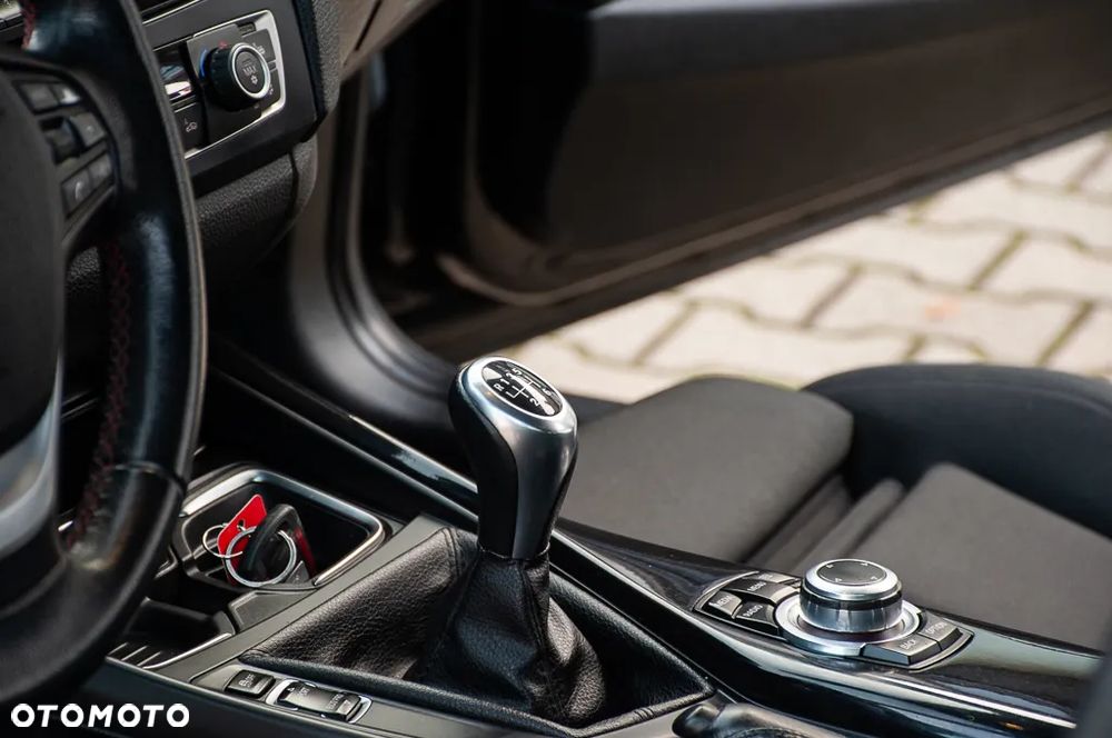 BMW Seria 1 120d Sport Line - 16