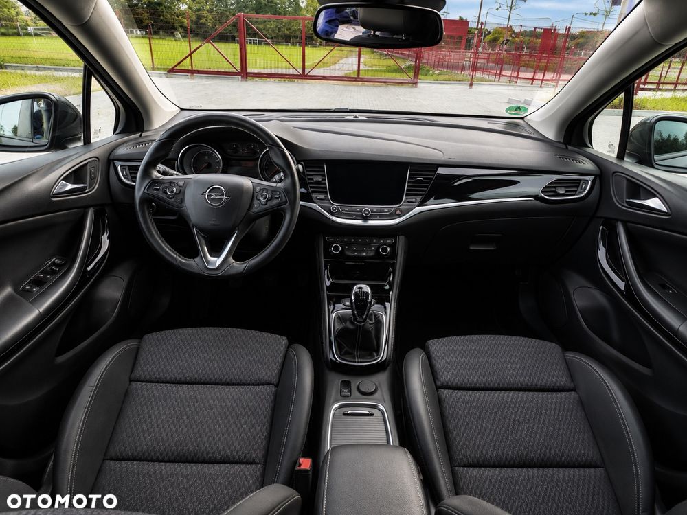 Opel Astra 1.4 T Dynamic - 19