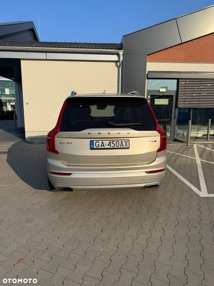 Volvo XC 90 - 4