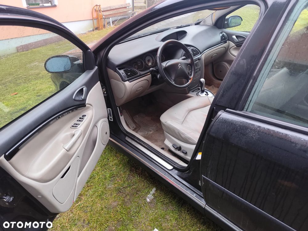 Citroën C5 II 2.2 HDi SX - 2