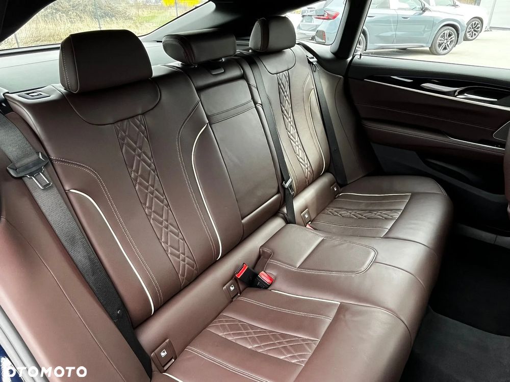 BMW Seria 6 640d xDrive - 14